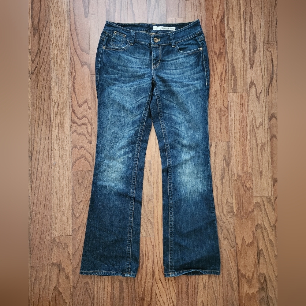 DKNY Women’s 10 Dark Wash Bootcut Denim Casual Western Jeans